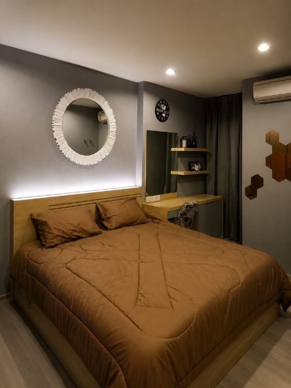 ห้องนอนพร้อมเตียงบิ้วอิน คอนโด Ideo Q สยาม-ราชเทวี เจ้าของขายเอง 2